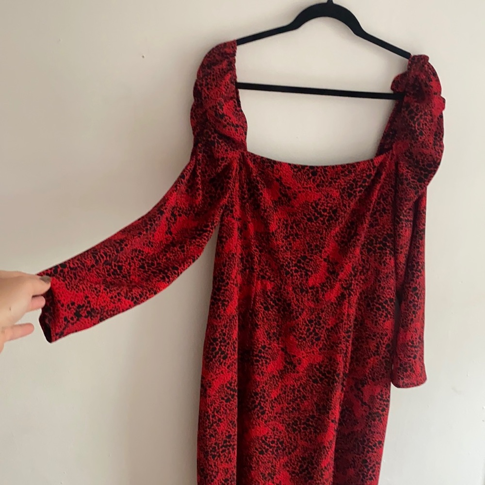 Square neck midi dress